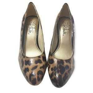 Life Stride Sable Leopard Print Closed Toe Pumps, Size 7